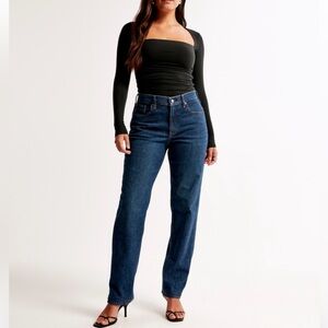 Abercrombie & Fitch Curve Love Mid Rise 90s Straight
Jean, Dark Wash Size 6 Long